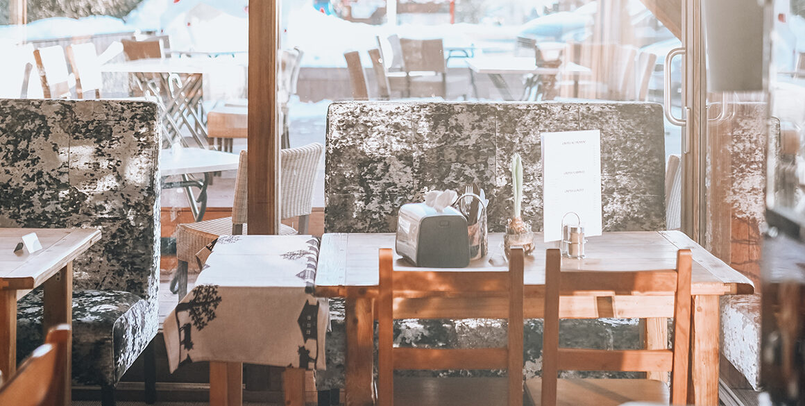Restaurant room